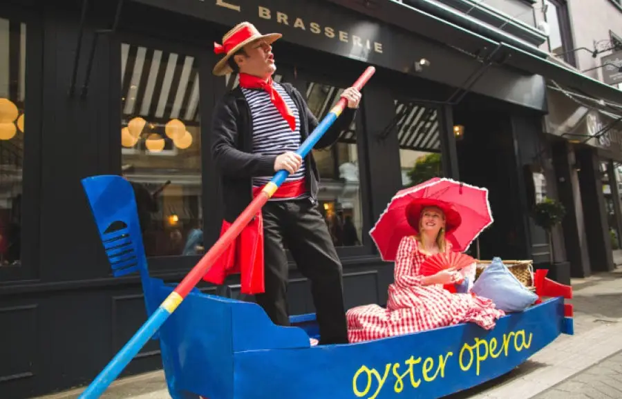 Oyster Opera Venetian Gondola – Fiona Tanner Baldwin